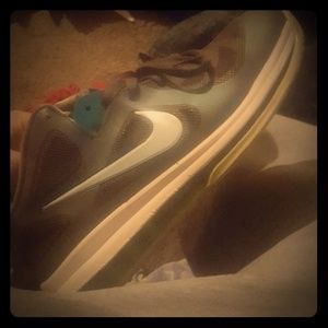 Size 9 Easter Blue Lebron 8 good condition still a